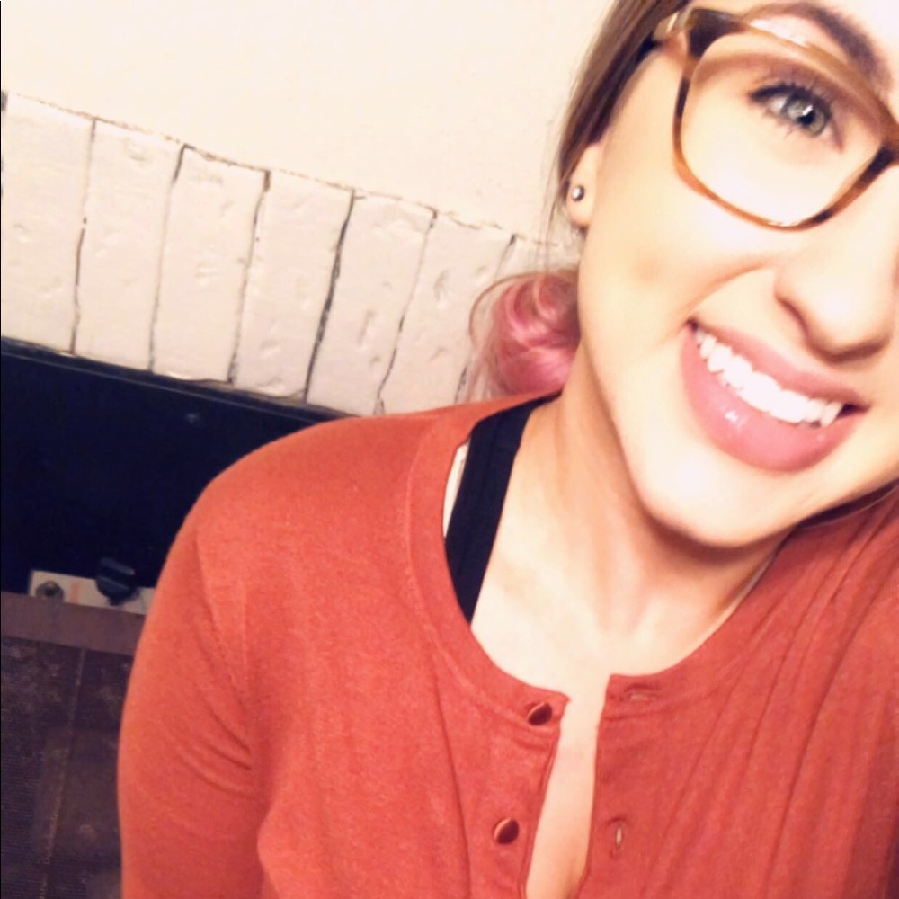 Meet your Posher, Mikayla